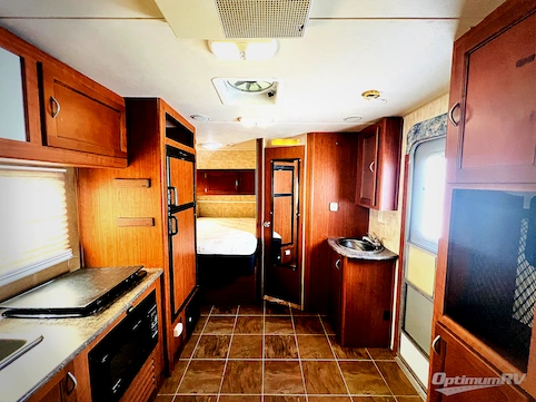 2011 Forest River Cherokee Wolf Pack Super Lite 19WP RV Photo 2