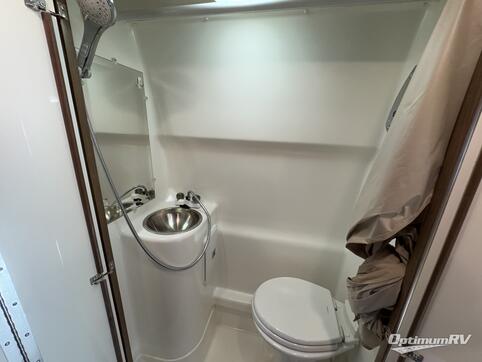 2016 Winnebago Era 70A RV Photo 4