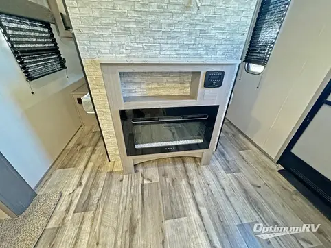 2022 Dutchmen Coleman Lantern Series 263BH RV Photo 3