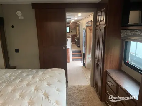 2019 Keystone alpine 3700FL RV Photo 4