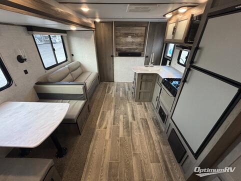 2022 Gulf Stream Kingsport Ultra Lite 268BH RV Photo 2