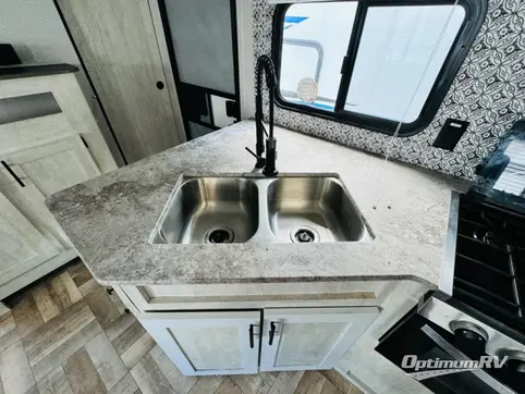 2022 Shasta Shasta 31OK RV Photo 3