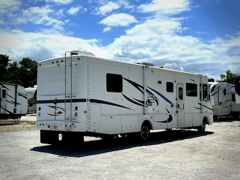 2004 Damon Daybreak 3270 RV Photo 2