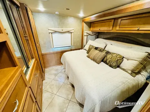 2016 Winnebago Sightseer 35G RV Photo 4