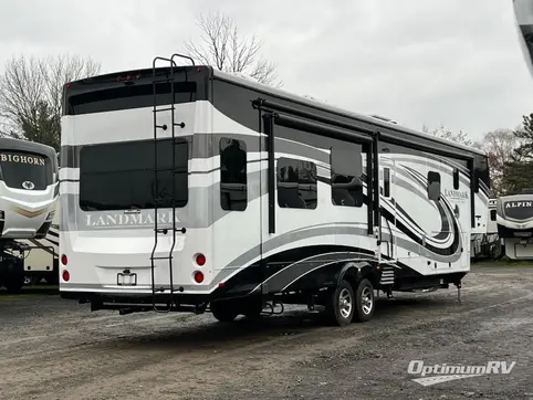 2016 Heartland Landmark 365 Newport RV Photo 2