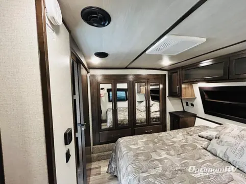 2022 Dutchmen Triton 4271 RV Photo 3