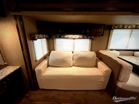 2017 Keystone Outback 326RL RV Photo 4
