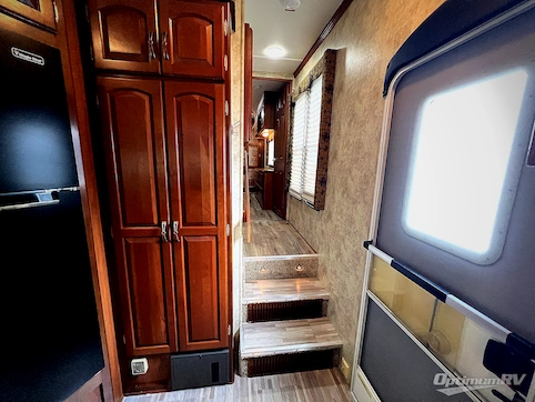 2012 Keystone alpine 3200RL RV Photo 3