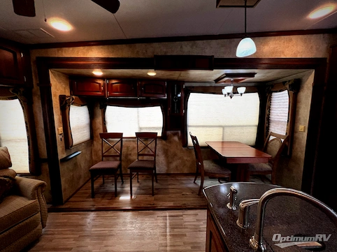 2012 Keystone alpine 3200RL RV Photo 2