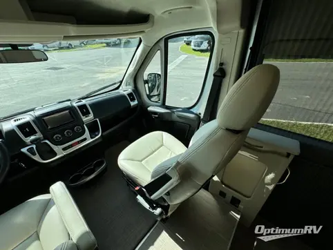 2022 Thor Tellaro 20L RV Photo 2