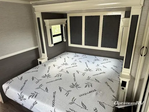 2021 VanLeigh Beacon 41FLB RV Photo 4