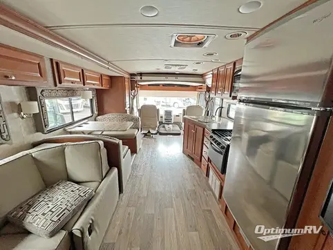 2019 Winnebago Vista LX 35F RV Photo 3