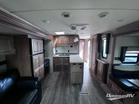 2018 Forest River Rockwood Ultra Lite 2703WS RV Photo 2