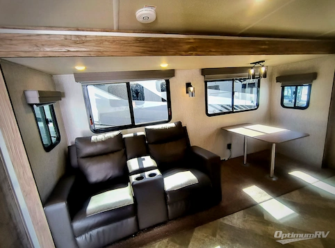 2022 Palomino SolAire Ultra Lite 258RBSS RV Photo 3
