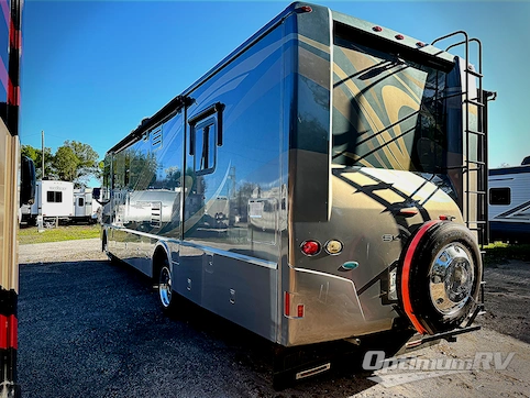 2012 Itasca Sunova 33C RV Photo 3