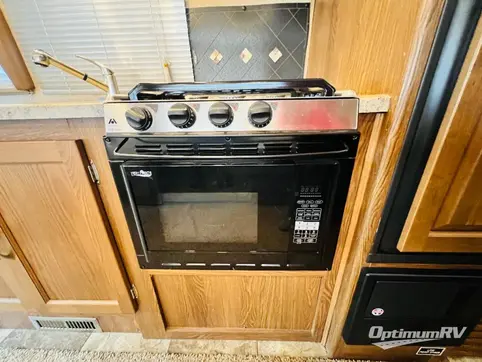 2015 Coachmen Concord 300DS Ford RV Photo 3