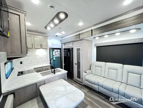 2024 Dutchmen Voltage 3800 RV Photo 2