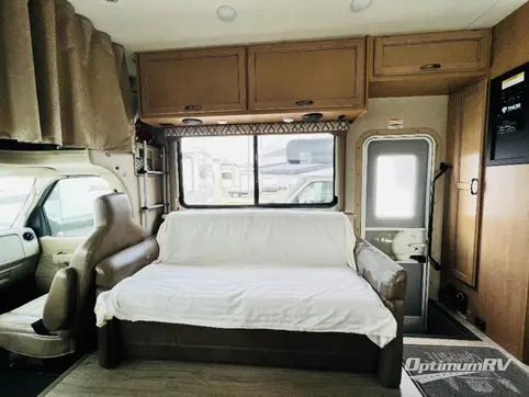 2020 Thor Quantum SE SE31 Ford RV Photo 2
