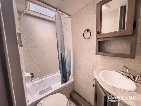 2020 Coachmen Apex Nano 208BHS RV Photo 2