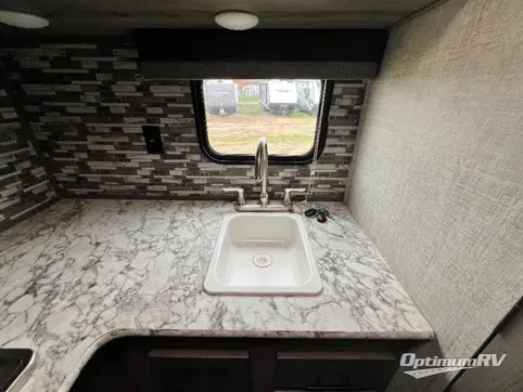 2021 Gulf Stream Conquest 199RK RV Photo 3