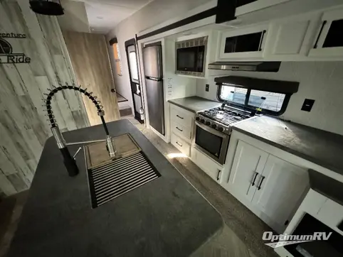 2022 Palomino Puma 315BHTS RV Photo 4