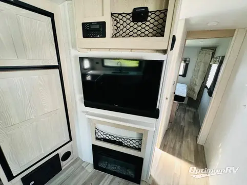 2021 Forest River Flagstaff Micro Lite 25FKS RV Photo 3