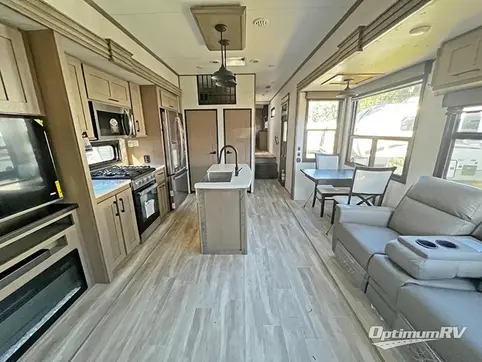 2024 KZ Durango Gold G382MBQ RV Photo 2