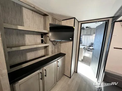 2024 KZ Durango Gold G382MBQ RV Photo 3