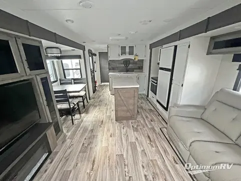 2024 Venture SportTrek Touring Edition STT333VMI RV Photo 2