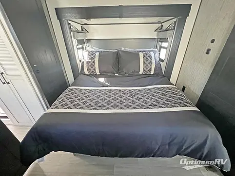 2024 KZ Durango Gold G386FLF RV Photo 4
