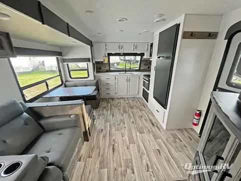 2024 Venture SportTrek ST251VFK RV Photo 2