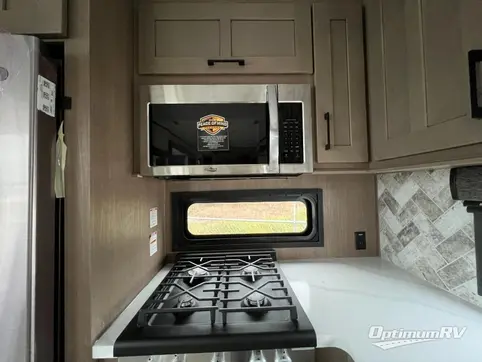 2024 KZ Durango Gold G391RKF RV Photo 3