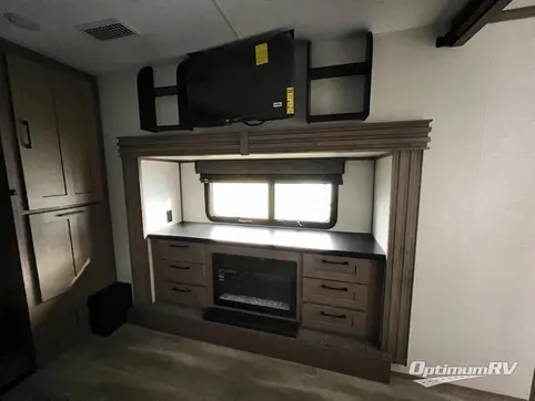 2024 KZ Durango Gold G391RKF RV Photo 4