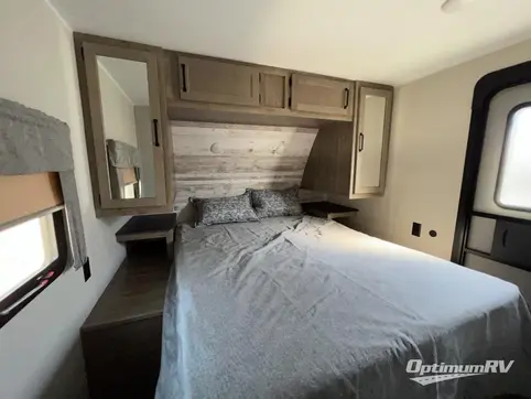 2023 Palomino Puma 31QBBH RV Photo 2