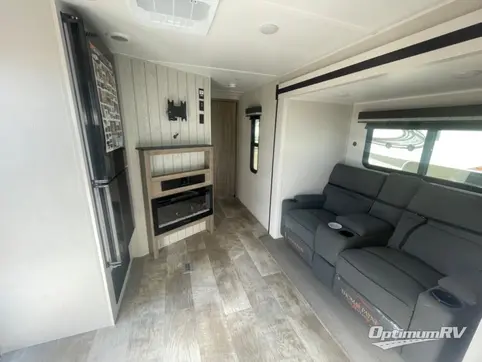 2024 Palomino Puma 22FKQ RV Photo 2