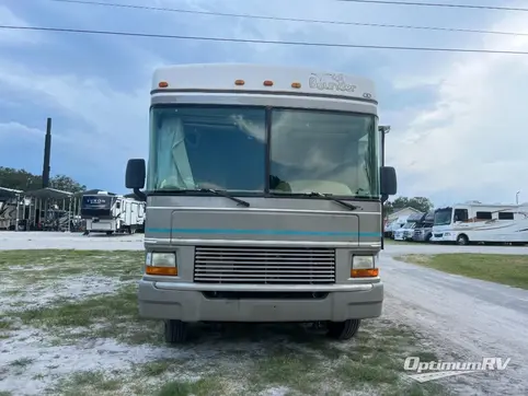 2000 Fleetwood Bounder 36S RV Photo 2