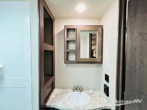 2019 CrossRoads Sunset Trail Super Lite SS285CK RV Photo 4