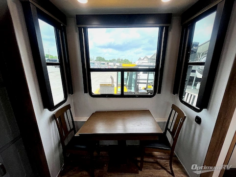 2020 Keystone Fuzion 429 RV Photo 2