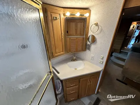 2003 Winnebago Journey 39 K RV Photo 4