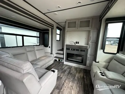 2022 Keystone Fuzion 429 RV Photo 2