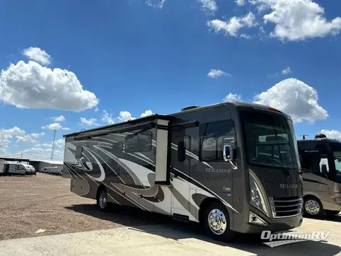 Used 2022 Thor Motor Coach Miramar 35.2 Featured Photo