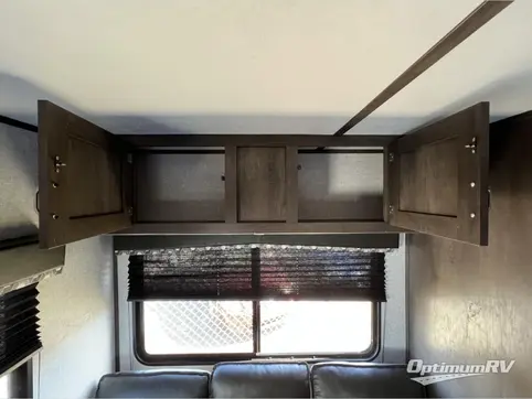2021 Dutchmen Coleman Lantern LT Series 202RD RV Photo 2