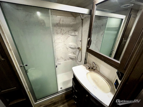 2023 Keystone Cougar Half-Ton 25RES RV Photo 4
