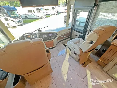 2019 Tiffin Phaeton 40 QBH RV Photo 2