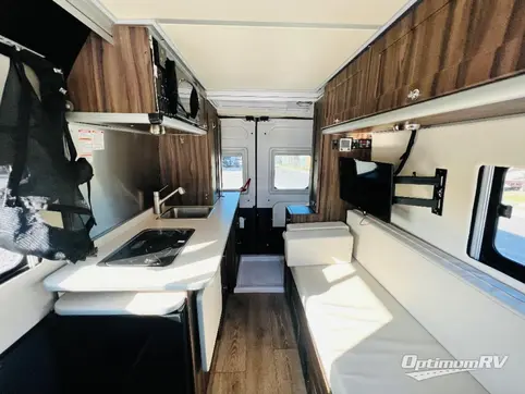 2018 EHGNA Carado AXION RV Photo 2