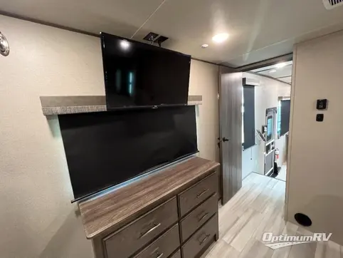 2023 Grand Design Solitude S-Class 3330RE RV Photo 4