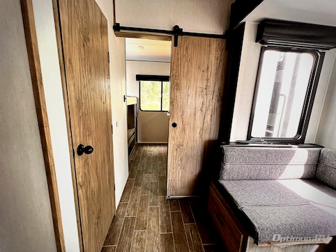 2022 Forest River Cherokee Arctic Wolf 321BH RV Photo 3
