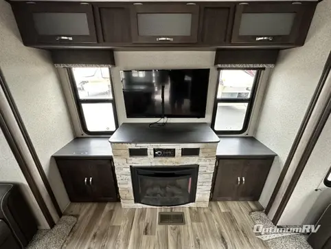 2020 Keystone Springdale 253FWRE RV Photo 3