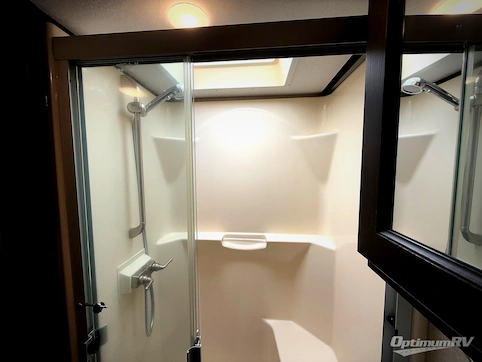 2017 Keystone Impact 361 RV Photo 4
