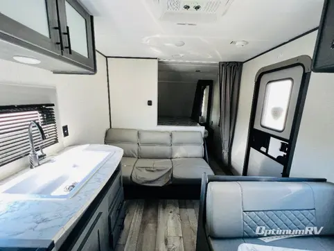 2022 Dutchmen Aspen Trail LE 25BH RV Photo 2